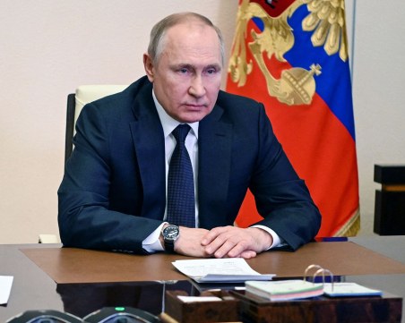 Путин уволнил 1000 подчинени за месец от страх да не бъде отровен