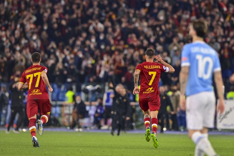 Рома победи категорично Лацио с 3:0 в дербито на Рим