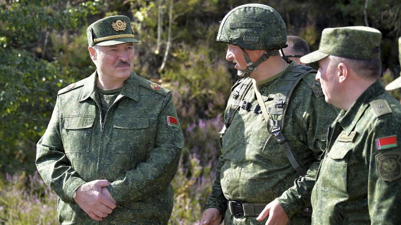 Украйна: Армията на Беларус се готви да нахлуе в страната ни