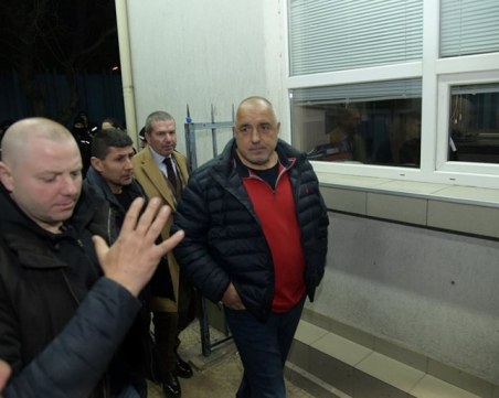 Адвокат Менко Менков: Никой не е влизал в килията при Борисов, не го е питал за нищо