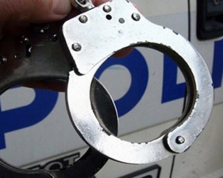 Грузинец и трима българи са задържани за трафик на бежанци в Бургас