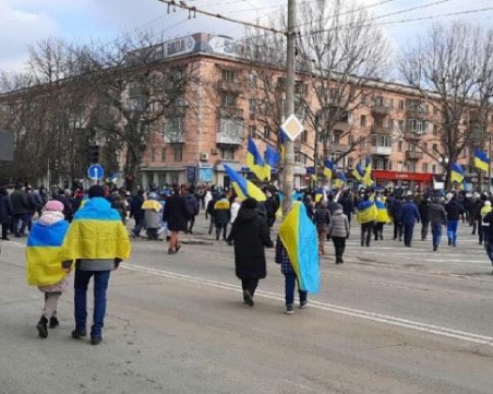 Руските войски разпръснаха митинг на местни жители в Херсон