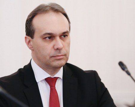 Заков за муниции към Украйна: Нека да бъдем по-умерени по дадени въпроси