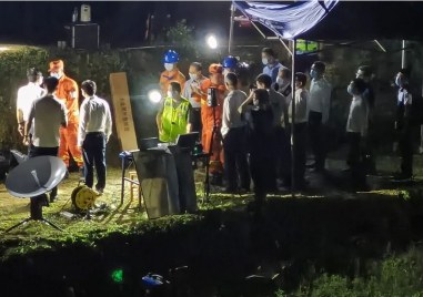 Не са открити оцелели от вчерашната самолетна катастрофа в Китай съобщават китайските