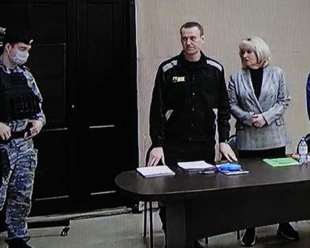 Арестуваха двамата адвокати на Навални