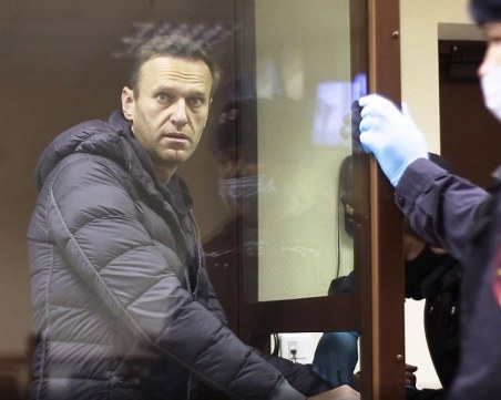 Навални признат за виновен по още едно обвинение, може да лежи в затвора 13 години