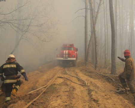 Пожари в района на Чернобил, украинските власти с предупреждение