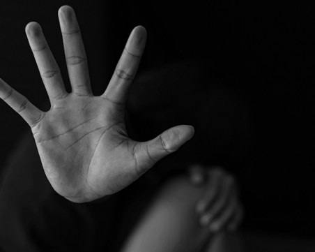 Предават на съд пловдивчанин, пребил жена си и насилвал 11-годишния си син