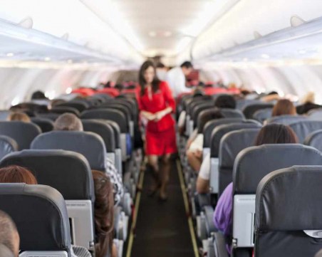 ЕК одобри държавната помощ за туроператори с чартърни полети до България