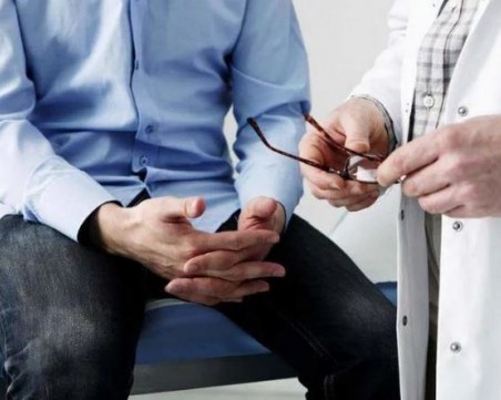 Пловдивски лекар: Омикрон може да причини простатит