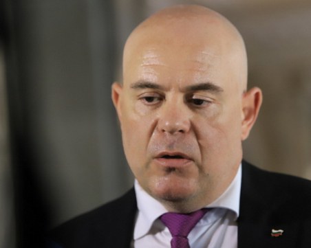 Гешев иска отмяна на българско гражданство на руснак със 