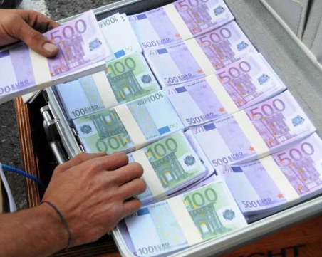 Осъдиха пловдивчанин, взел 200 хил. евро заем от тъща си, той твърди, че не я познавал в деня на договора