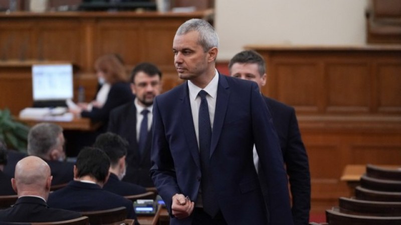 Костадинов: Няма да допуснем чужди окупационни войски в България