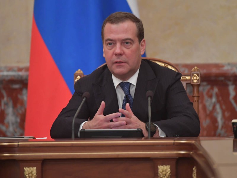 Медведев: Санкциите само ще сплотят руското общество