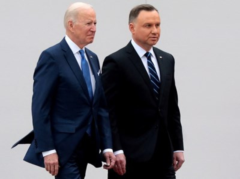 Полша е поела значителна отговорност в кризата в Украйна, заяви Байдън