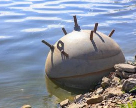 Русия: Дрейфуващите мини в Черно море могат да достигнат България за 10 дни