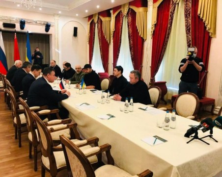 Русия и Украйна подновяват преговорите