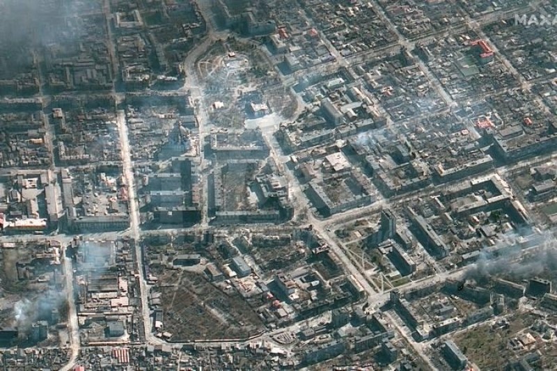 Кметът на Мариупол: Градът трябва да бъде напълно евакуиран