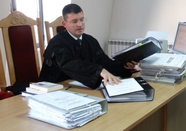 Административният ръководител на Районен съд Пловдив Иван Калибацев