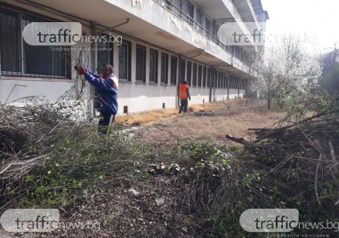 Започна ударно почистване на бившата Белодробна болница в Пловдив От