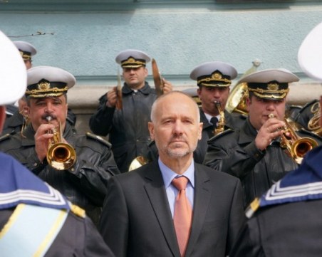 Проф. Тагарев: Митрофанова се държи с нас като с крепостни селяни