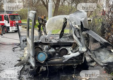 Лек автомобил се взриви на Коматевския възел предаде репортер на