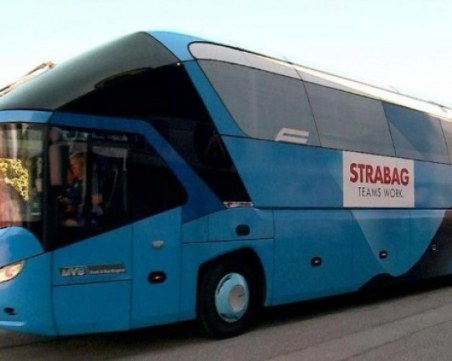 Счупиха стъклото на автобуса на Левски