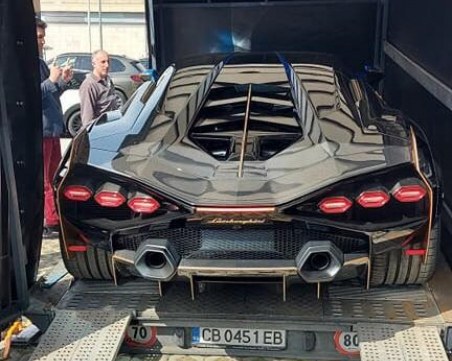 Транспортен бос си купи кола за 7 милиона лева