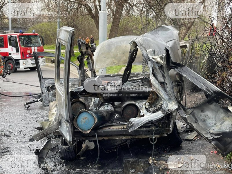 Кола се взриви на Коматевския възел