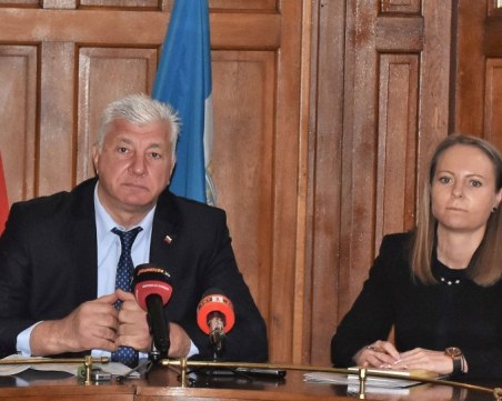 Каназирева: Не съм спирала пари за Белодробна, Зико внесе искането си през РЗИ