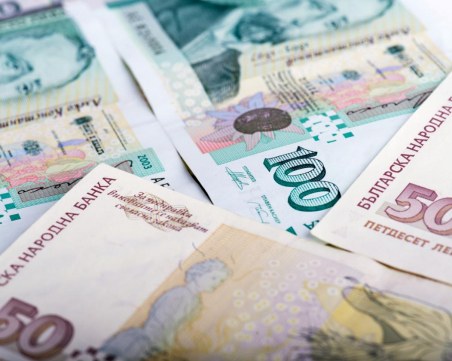 Минималната заплата става по-висока от днес