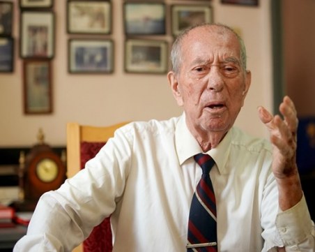 Почина бащата на Илия Павлов