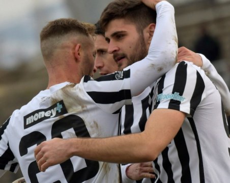 Съставите на Локомотив и ЦСКА 1948