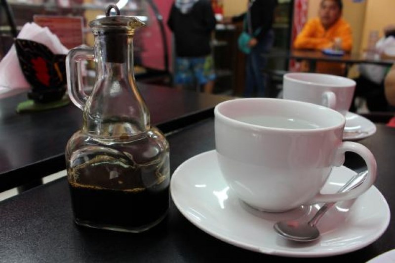 Данъчни запечатват две кафенета в Пловдив