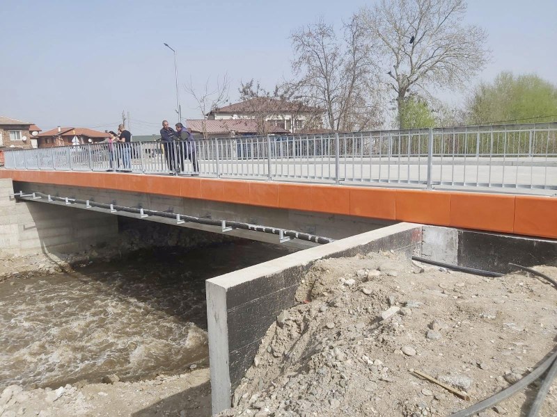 До две седмици да бъде готов изцяло мостът в село