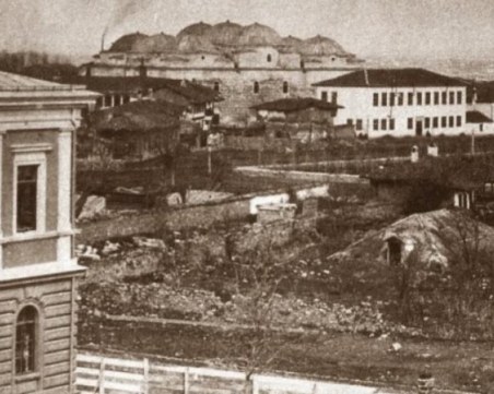 На този ден: София става столица на България