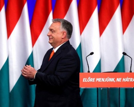 Орбан гласува на парламентарните избори в Унгария