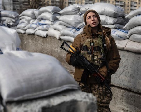 Военният министър: България може да предостави само годни боеприпаси на Украйна