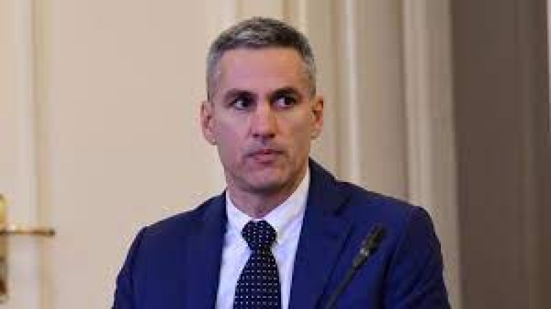 Гюров за двубоя за БНБ: Всяка трудна ситуация прави коалицията по-силна