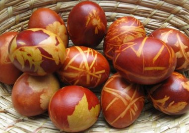 Красива и стара традиция е боядисването на яйца по време на