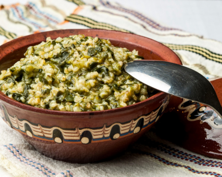 Експресно, но полезно: Гювечета с булгур и спанак