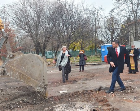 Павел Михайлов отговори на Зико: Построихме три нови забавачки, подготвяме още 5