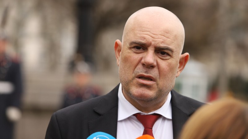 Гешев: Искат да овладеят прокуратурата