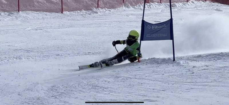 Пловдивчанка е №1 сред скиорките в младшата възраст на България