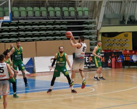 Академик изигра нов силен мач, но този път загуби от Левски