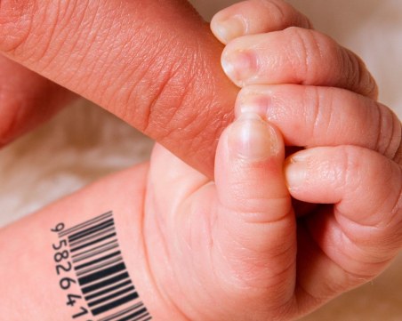 Пуснаха от затвора създателят на първите генно-модифицирани деца