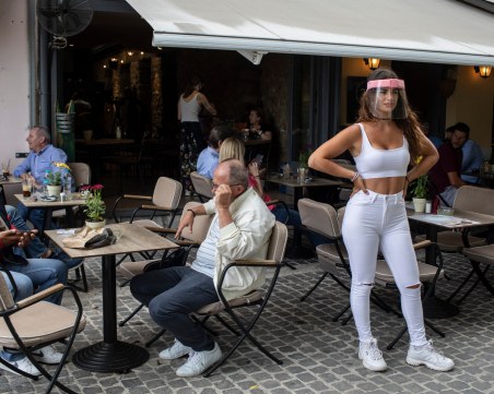 Удължават срока на сертификатите за ваксиниране в Гърция