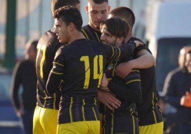 Дубълът на Ботев загуби важна среща в битката за оцеляването