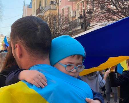 Мирно шествие и бдение в памет на жертвите на войната в Украйна тази вечер в Пловдив