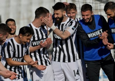 Локомотив ще изиграе днес първия си мач без старши треньора